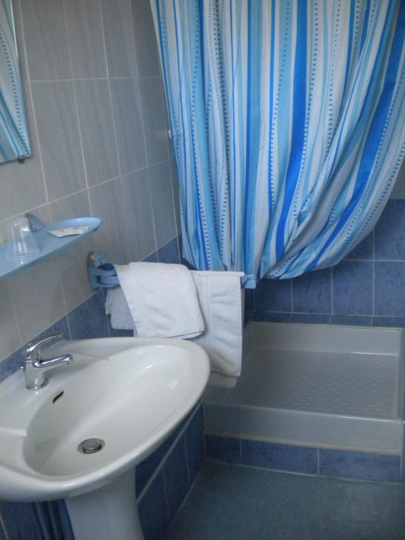 Hotel L'Acropole Nissan-lez-Enserune Quarto foto